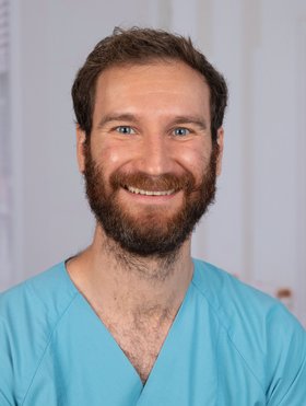 Dr. med. Simon  Schröder